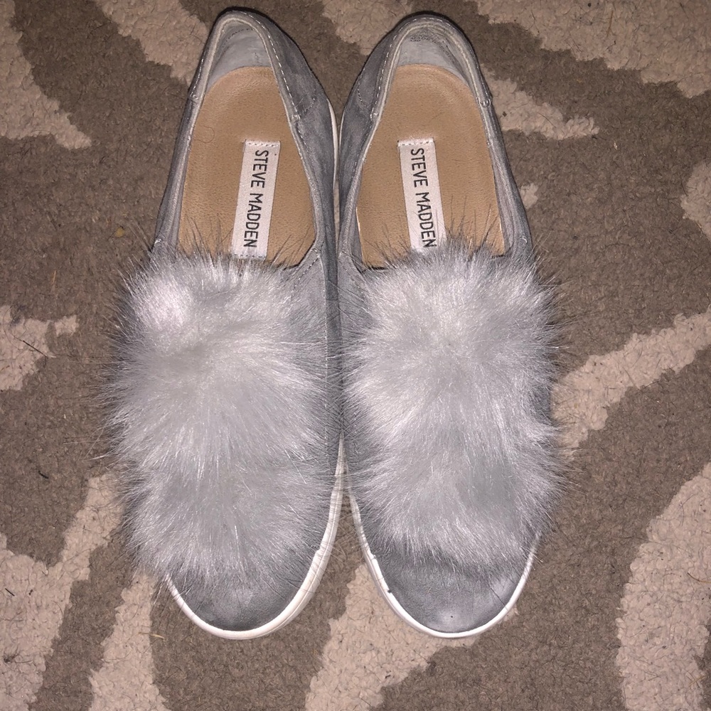 Steve Madden Pom Pom shoes